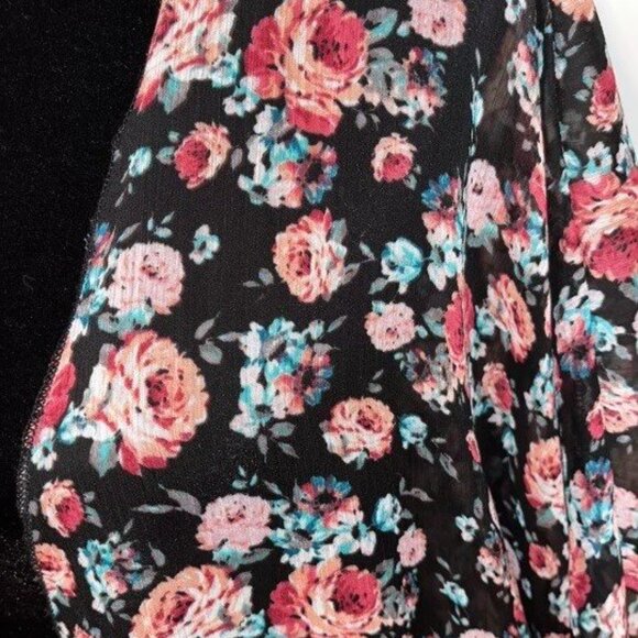 Shawl - Picture 2 of 4